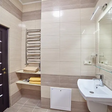 2 Bedrooms 150m From Opera House Apartman