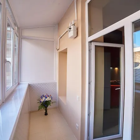 דירה 2 Bedrooms 150m From Opera House לבוב