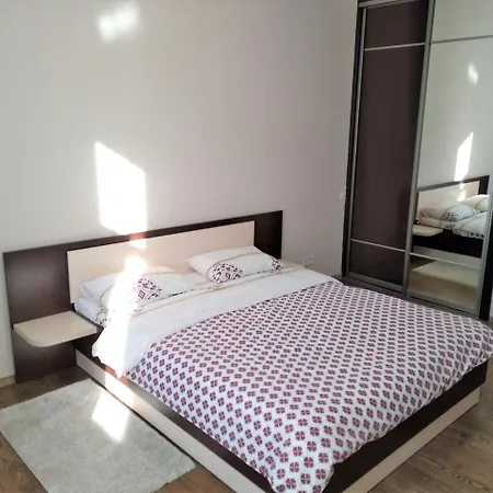2 Bedrooms 150m From Opera House Apartman Lviv