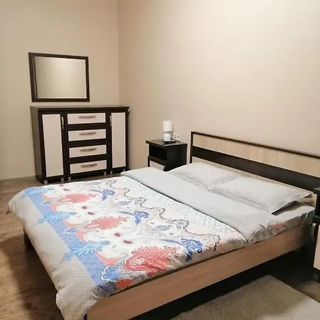 2 Bedrooms 150m From Opera House *