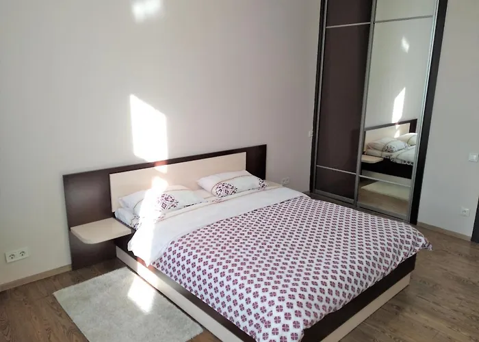 2 Bedrooms 150m From Opera House Apartamento Leópolis