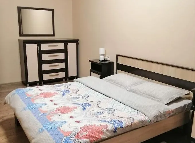 2 Bedrooms 150m From Opera House *